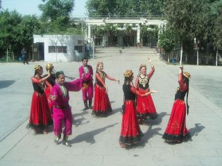 民族舞踊ダンス